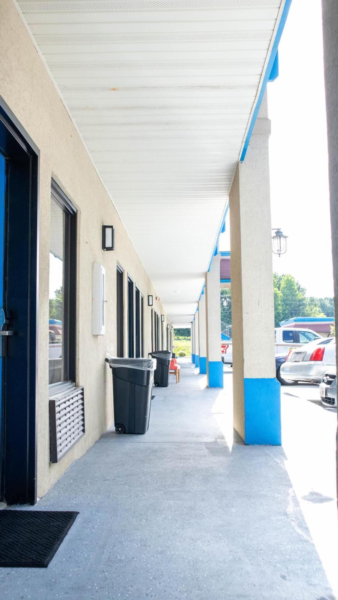 Executive Inn Yanceyville エクステリア 写真